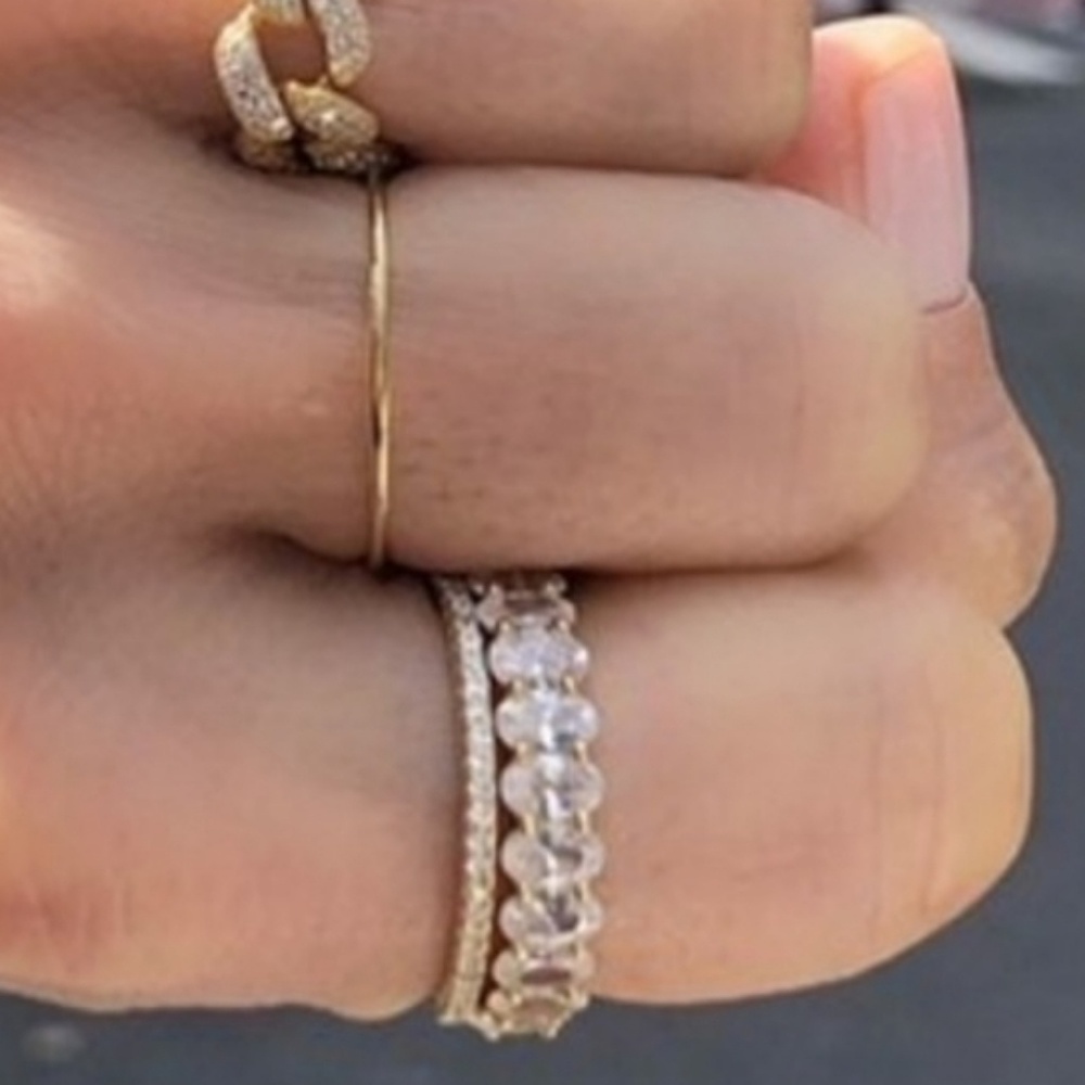 18k Oval Swarovski rose gold eternity band - Picture 7 of 10